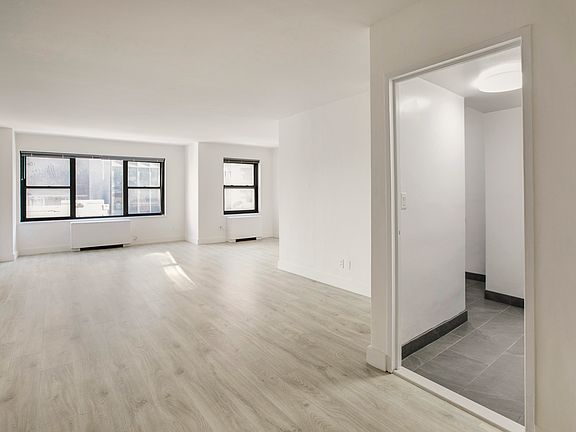 3rd image of 120 E 34th St APT 8K