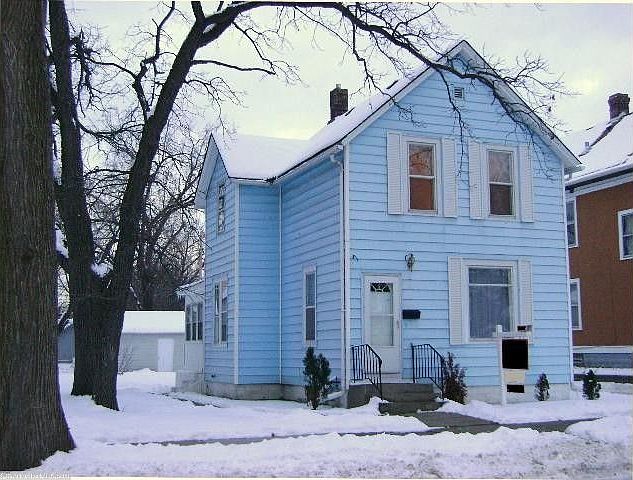 1st image of 1411 16th Ave N