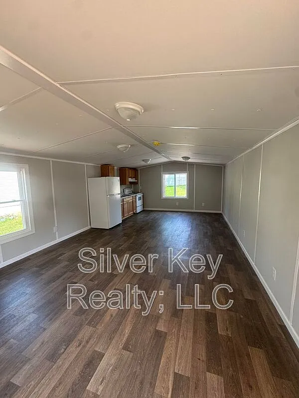 3 bed, 2.0 bath, $1,150 — Photo 3