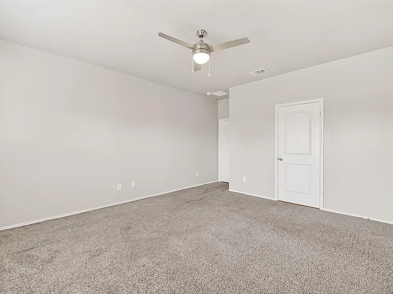 21500 Rustic Elm Dr — Photo 33