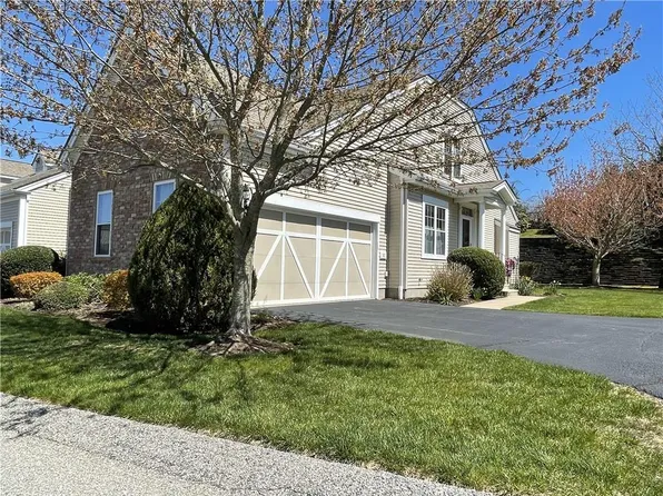 52 Camden Ct, South Kingstown, RI 02879