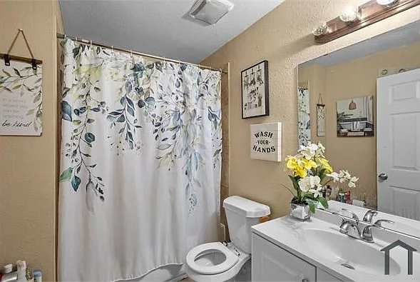 4810 Avenue K — Photo 5