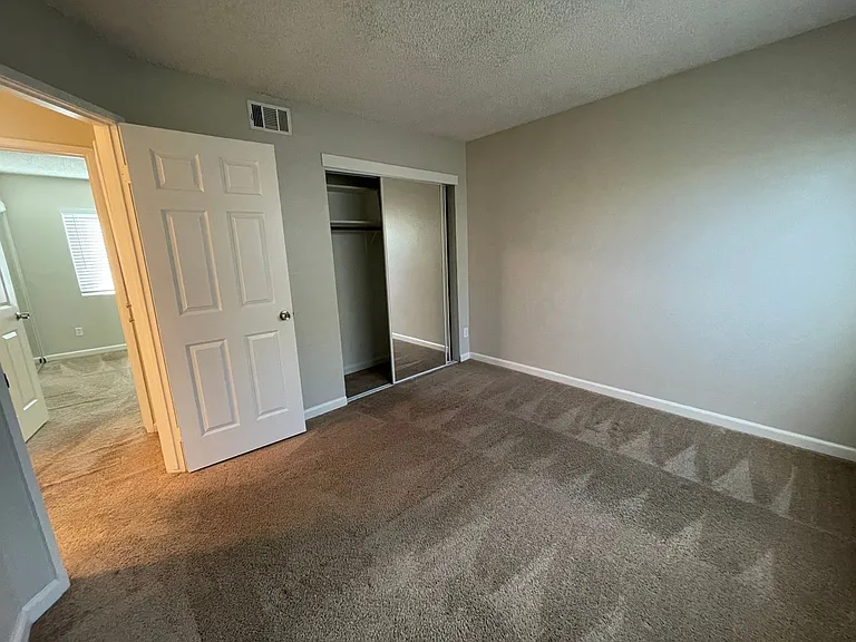 2620 Q Street — Photo 6