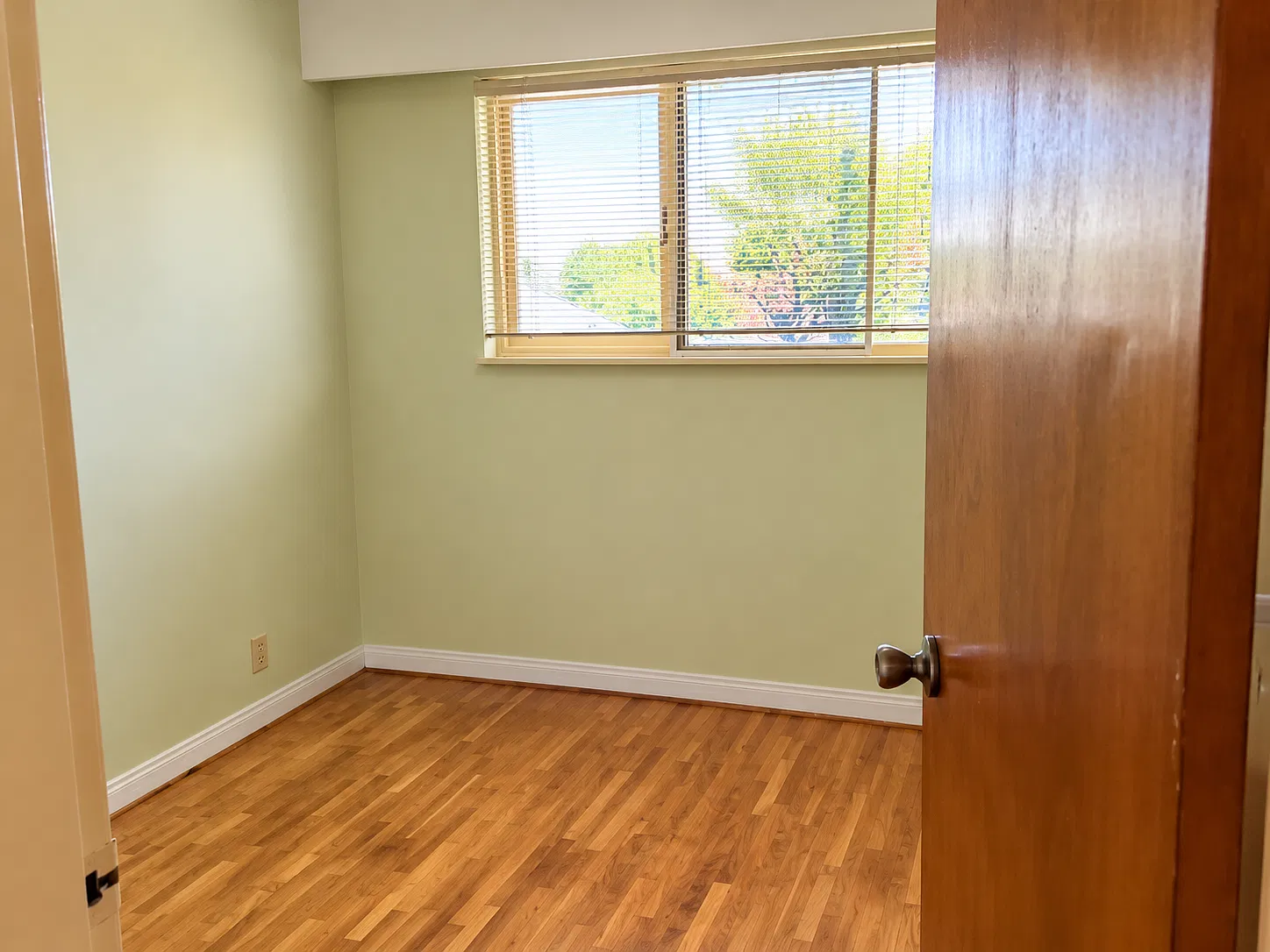 6969 Lancaster St — Photo 2