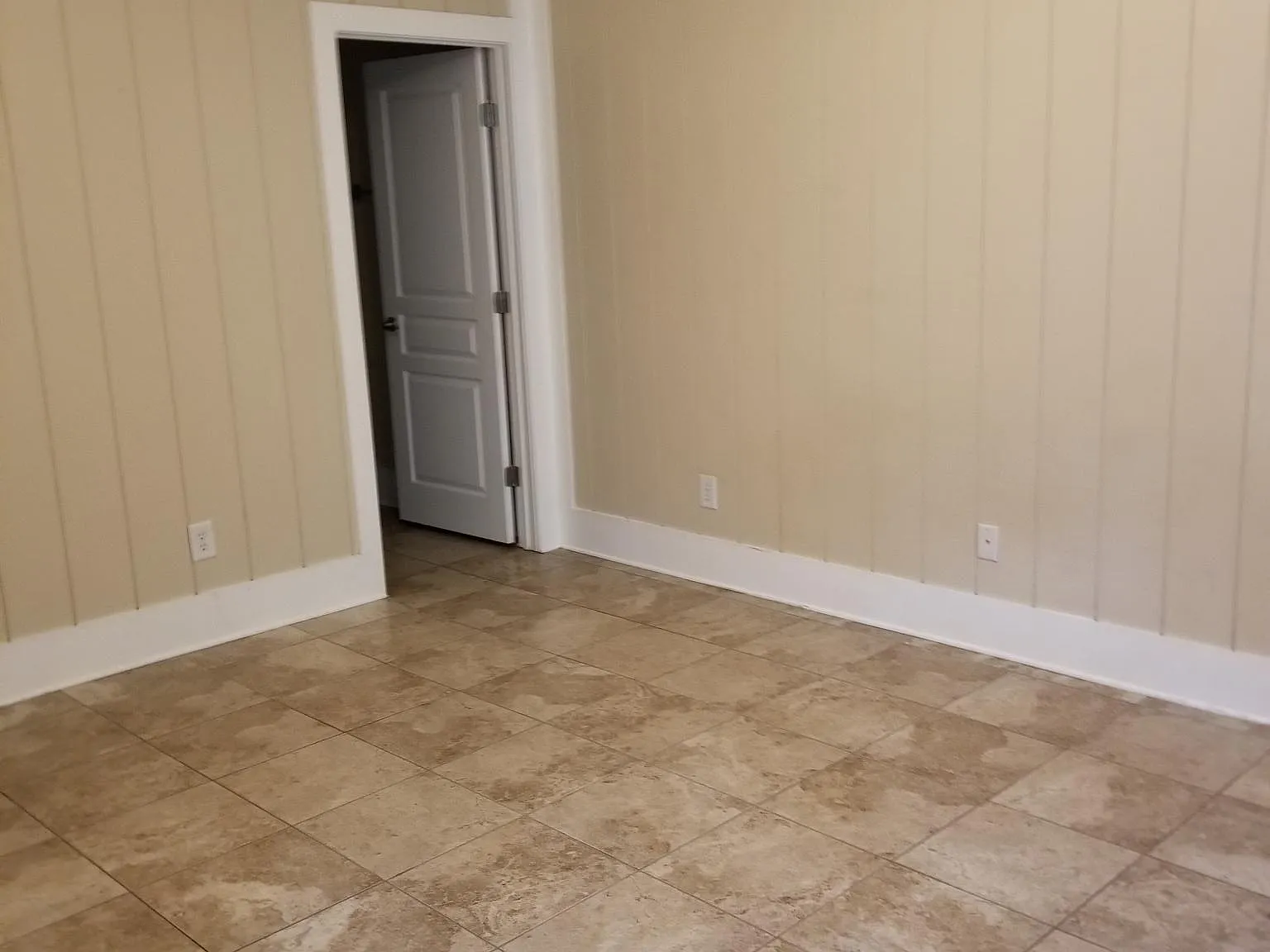 3 bed, 2.5 bath, 2000 sqft, $2,000 — Photo 4