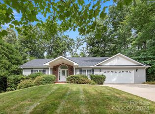 53 Forest Lake Dr, Asheville, NC 28803
