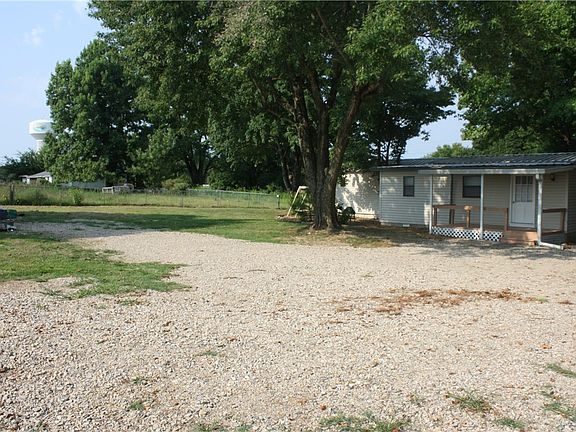 4th image of 4223 Highway 5 N