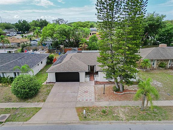 3rd image of 10951 PEPPERTREE LN
