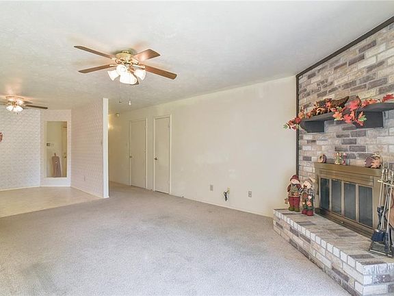 4th image of 2519 Clearwood Dr