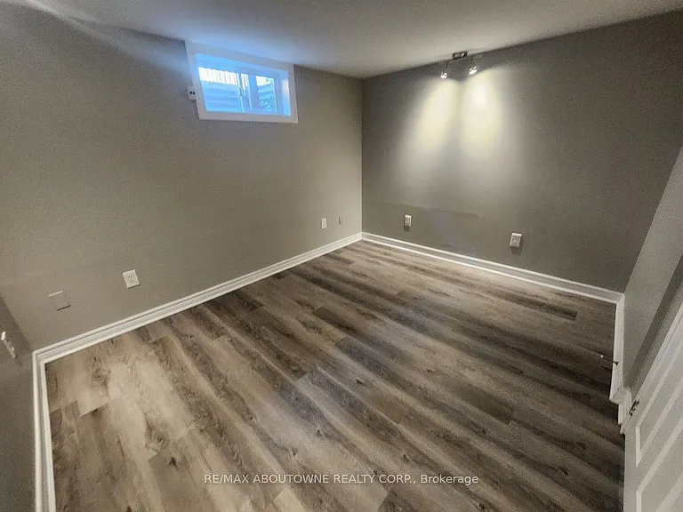 26 Grandfield St #LOWER — Photo 13