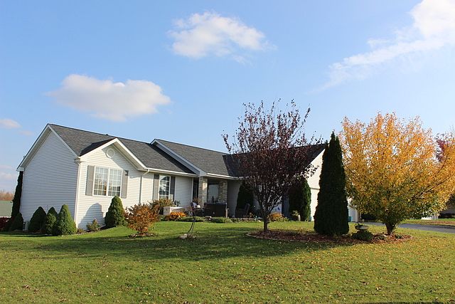 1st image of 345 Gray Hawk Dr