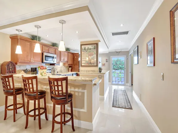 2721 SW 15th Street #203, Delray Beach, FL 33445