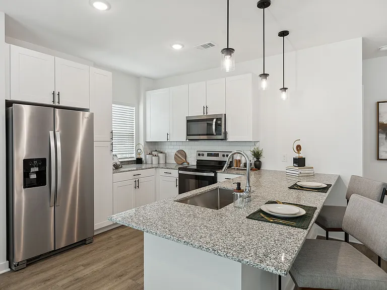 Everleigh Deerfield 55+ Active Adult Apartment Homes — Photo 18
