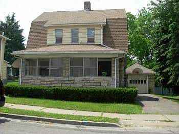 2nd image of 52 Roberts St