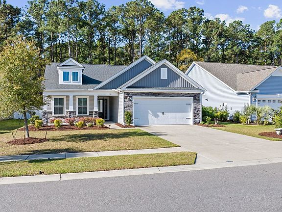 2nd image of 3725 Park Pointe Ave.