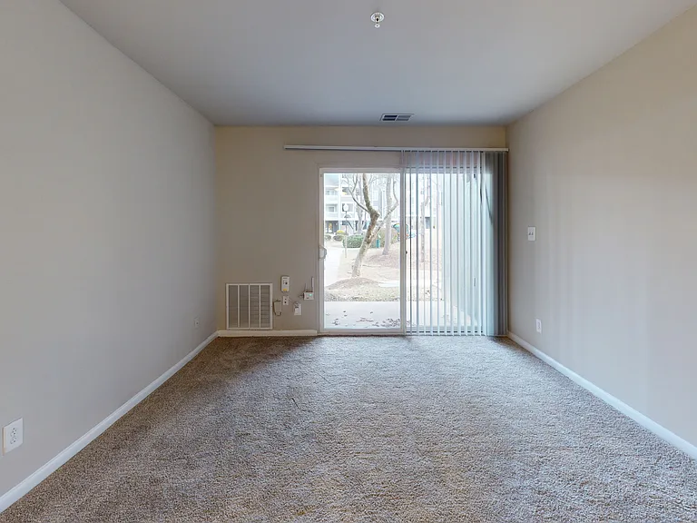 Canterbury Apartments — Photo 107