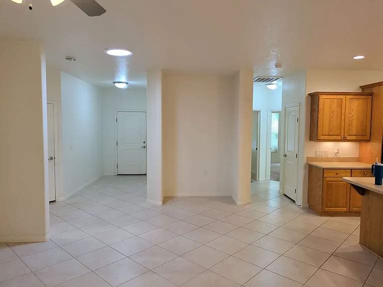 1546 Morane Manor Dr — Photo 8
