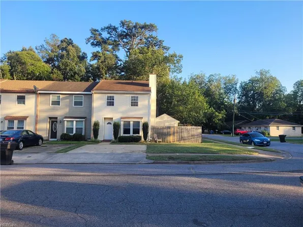 400 Hill Meadow Dr, Virginia Beach, VA 23454