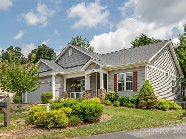 97 Shaws Creek Farm Rd, Laurel Park, NC 28739