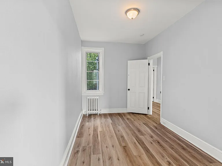 3553 Emerald St — Photo 10