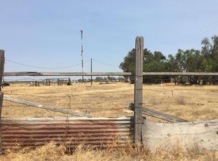 3416 S Joaquin Ave, Kerman, CA 93630
