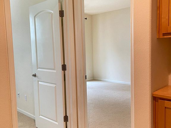5th image of 750 Cedarville Ln