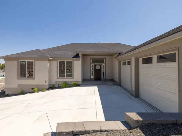 3565 Nicholas Ln, West Richland, WA 99353