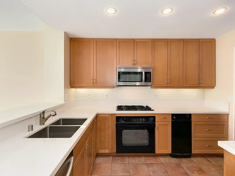 850 Beech St #1203 — Photo 17