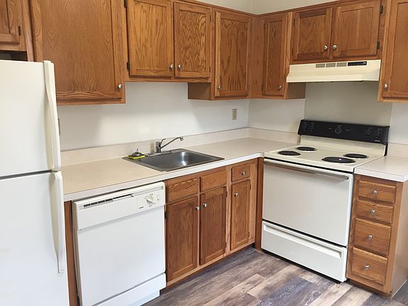 4th image of 339 Wanamaker Ave APT 1