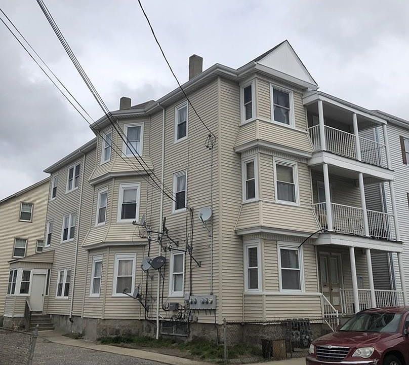 2nd image of 187 Thomas St
