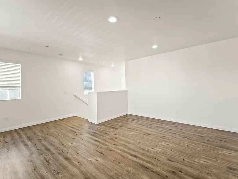 6111 Rosewood Way — Photo 9