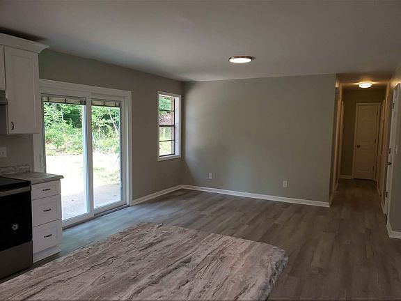 2nd image of 75 Davis Rd