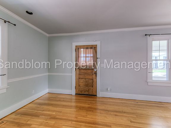 4th image of 1116 S College Ave