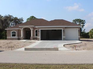 50 Clubhouse Ter, Rotonda West, FL 33947