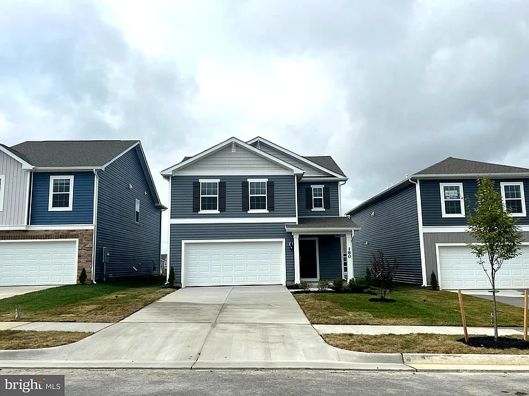 180 Hamstead Dr — Photo 1