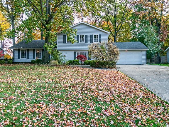 3rd image of 1031 Oakview Dr