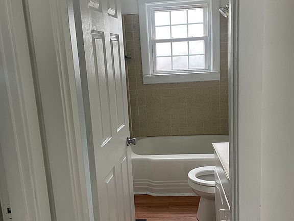 4th image of 4404 S 1st St