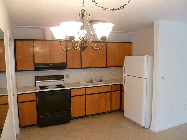 2nd image of 1358 Solana Rd