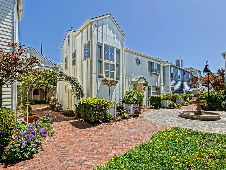 1800 S Pacific Coast Hwy #13 — Photo 4