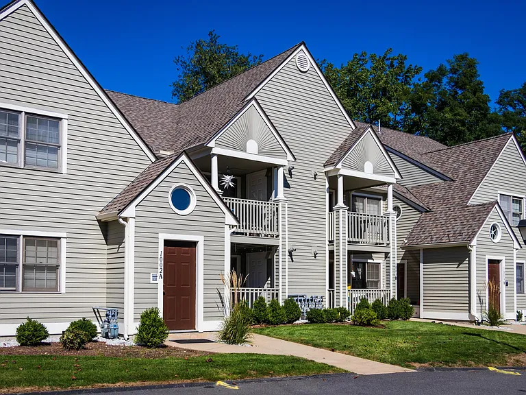 Briar Glen Village — Photo 20