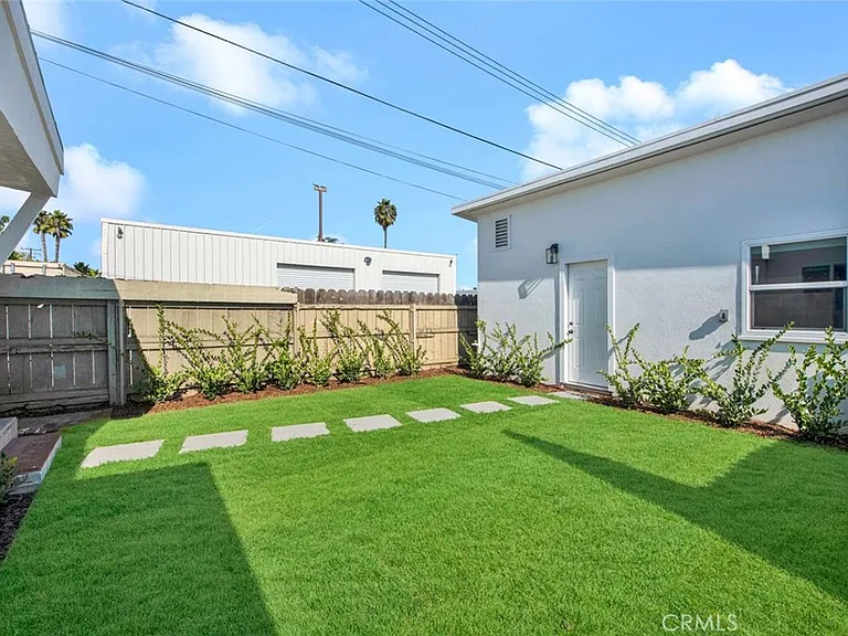 2034 Charle St #A — Photo 15
