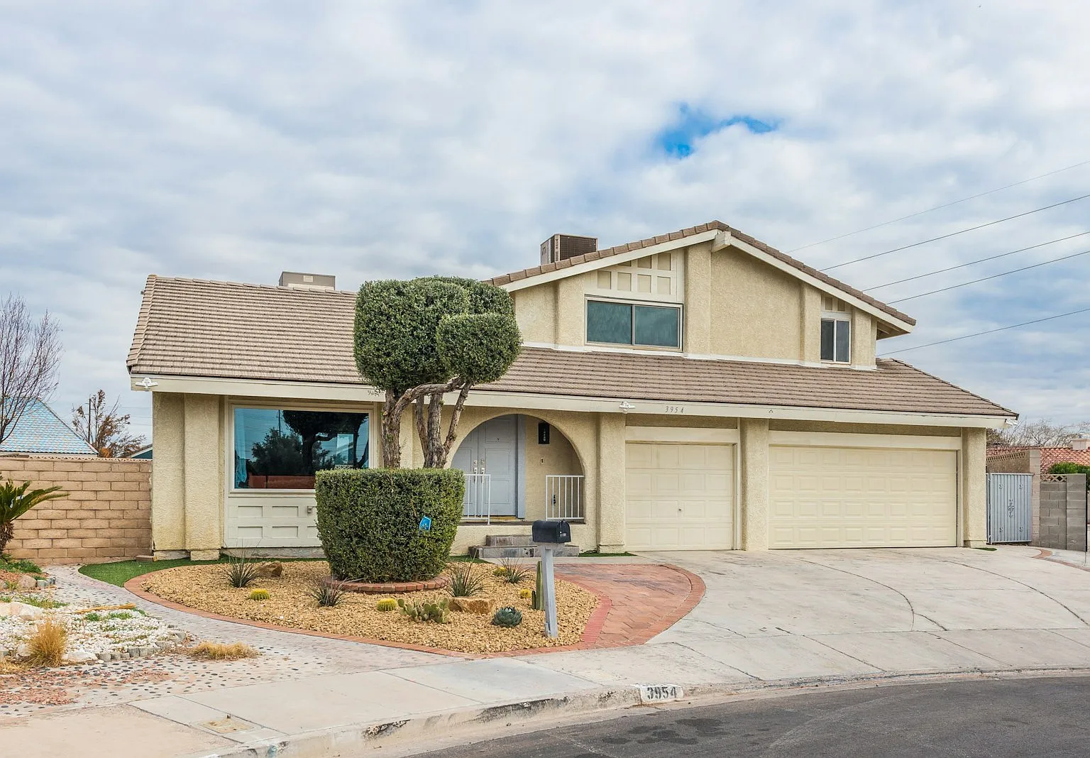 3954 Keystone Court — Photo 1