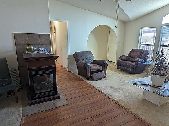 5th image of 168 E Taylor Ln