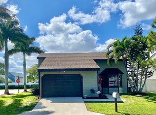 15 Paxford Ln, Boynton Beach, FL 33426