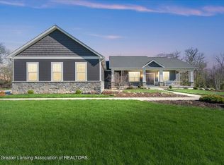 7365 Cross Creek Dr, Laingsburg, MI 48848