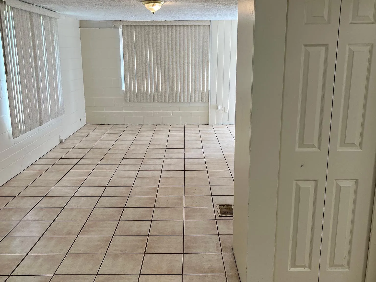 5255 Alpha Avenue — Photo 4