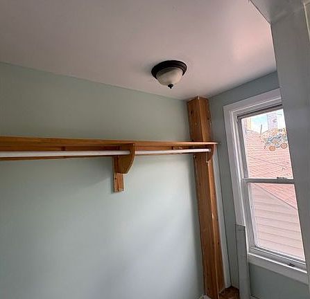 3rd image of 93 Highland St Floor 3