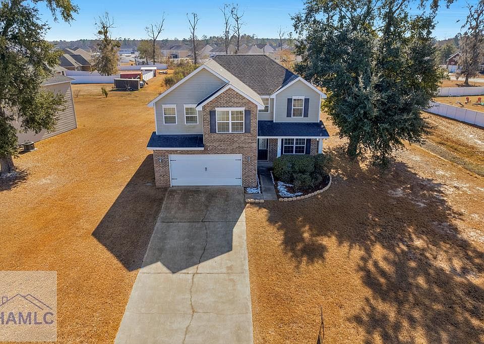 1st image of 710 English Oak Dr