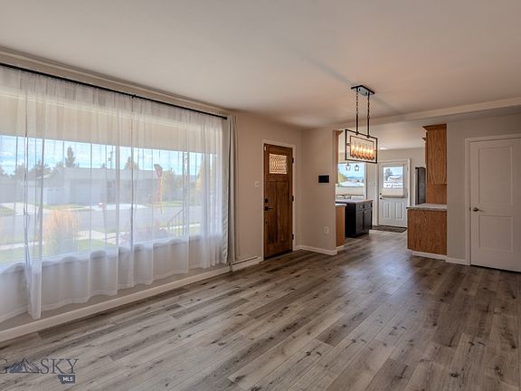 2nd image of 3111 Ottawa St