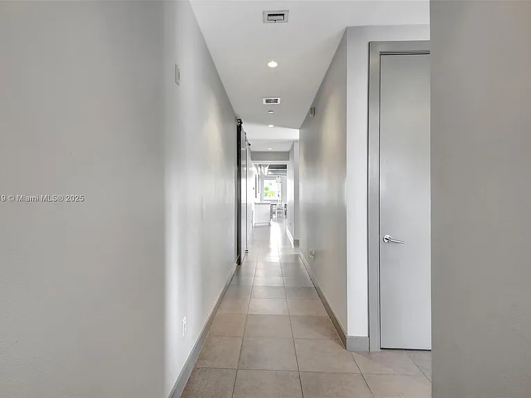 110 SE 2nd St #203 — Photo 32